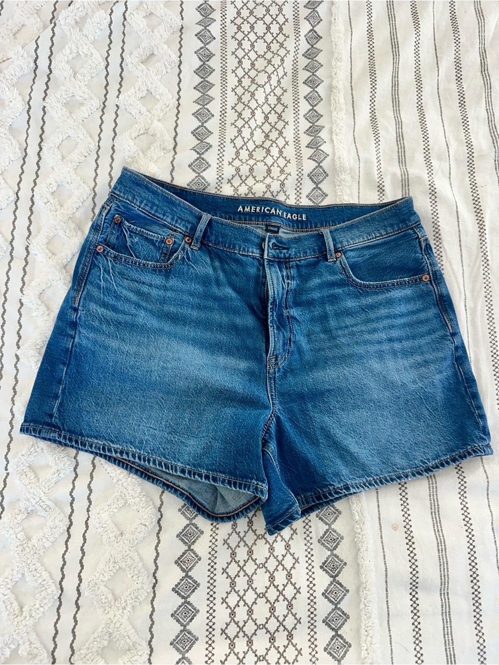 American Eagle Outfitters Blue Denim High-Rise Women's Shorts